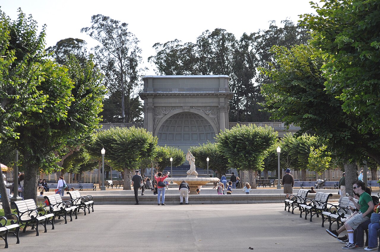 Families by the fountain in front of Spreckels Temple of Music in Golden Gate Park